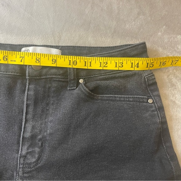 RSQ Dark Wash Jean Shorts - Picture 7 of 7
